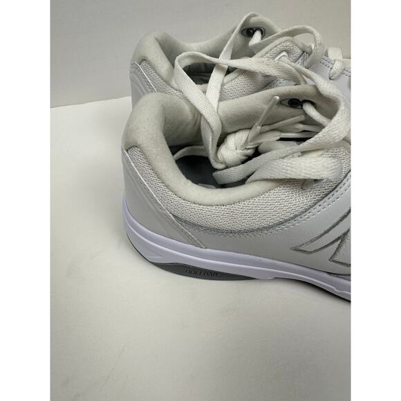 New Balance shoes - Picture 4 of 9